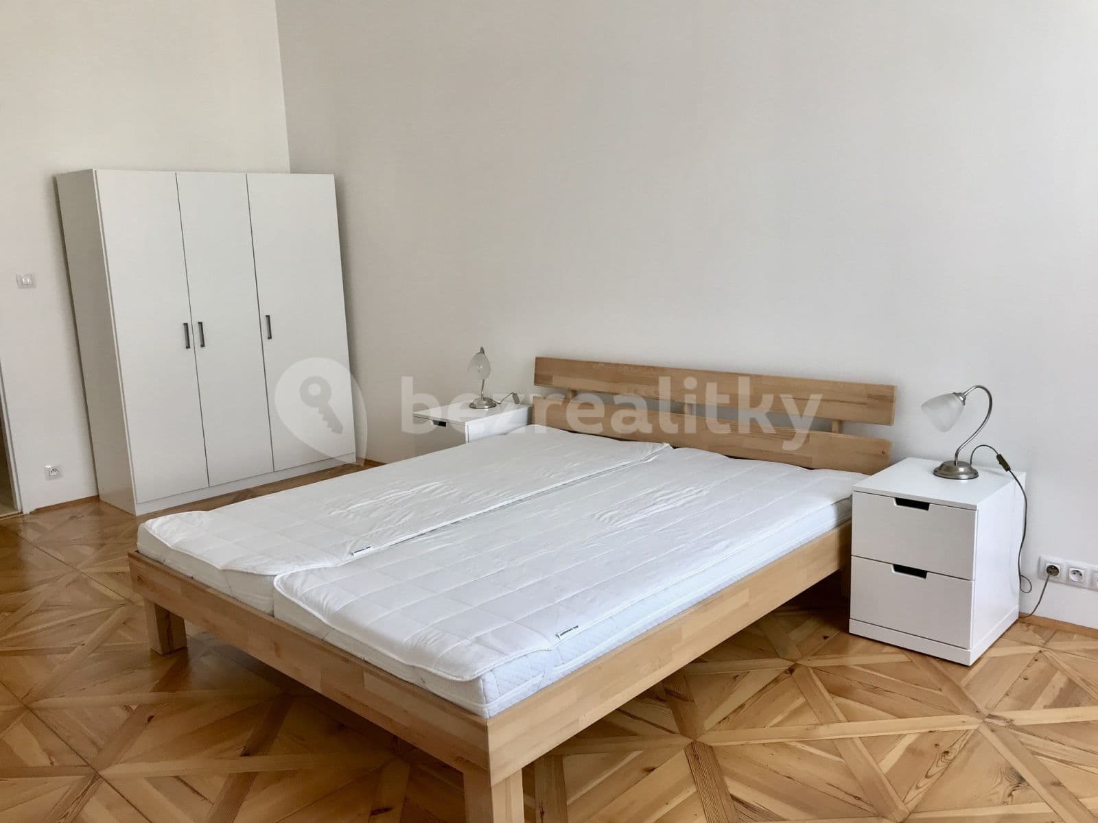 Pronájem bytu 2+1 78 m², Štěpánská, Praha, Praha Pronájem bytu 2+1 78 m², Štěpánská, Praha, Praha