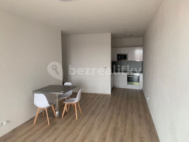 Pronájem bytu 2+kk 58 m², Husova, Pardubice, Pardubický kraj Pronájem bytu 2+kk 58 m², Husova, Pardubice, Pardubický kraj