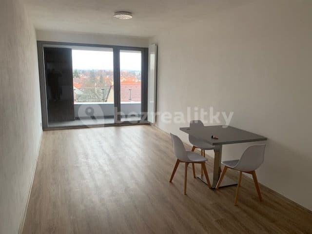 Pronájem bytu 2+kk 58 m², Husova, Pardubice, Pardubický kraj Pronájem bytu 2+kk 58 m², Husova, Pardubice, Pardubický kraj