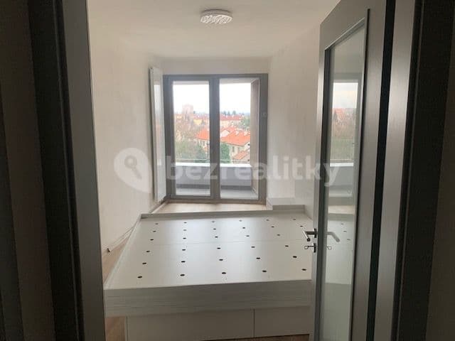 Pronájem bytu 2+kk 58 m², Husova, Pardubice, Pardubický kraj Pronájem bytu 2+kk 58 m², Husova, Pardubice, Pardubický kraj