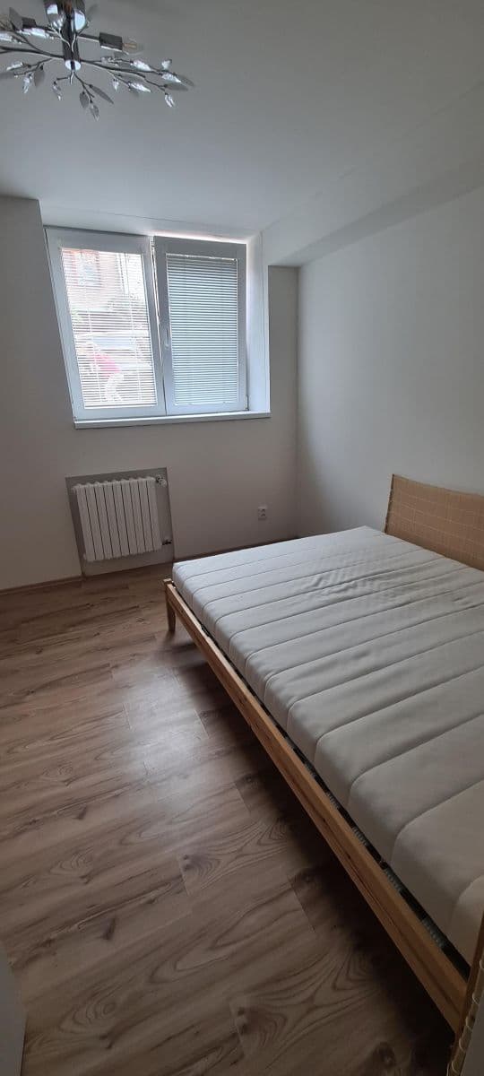 Pronájem bytu 2+kk 35 m², Sibiřská, Brno, Jihomoravský kraj Pronájem bytu 2+kk 35 m², Sibiřská, Brno, Jihomoravský kraj