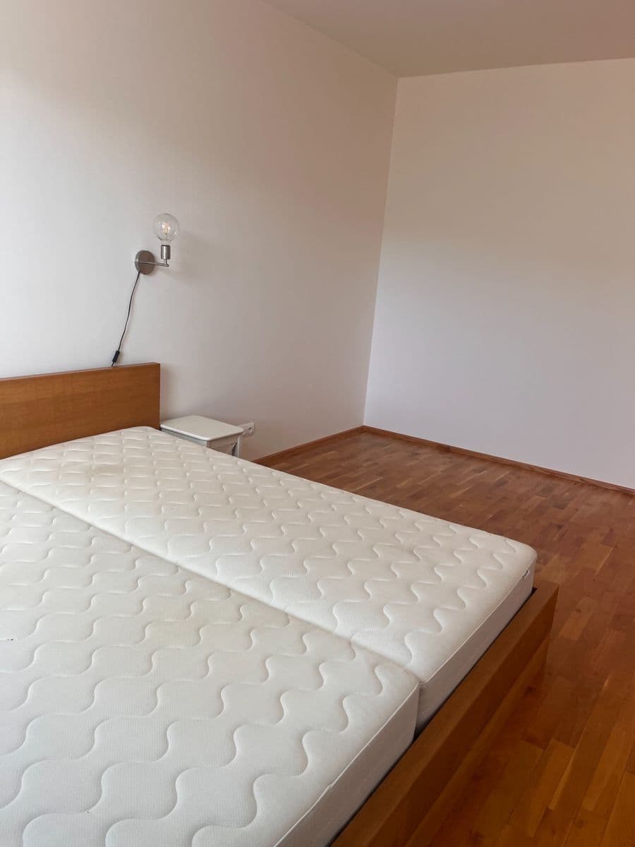 Pronájem bytu 2+kk 54 m², Linhartova, Praha, Praha Pronájem bytu 2+kk 54 m², Linhartova, Praha, Praha