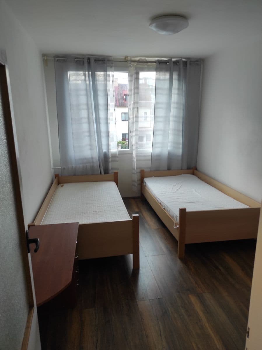 Pronájem bytu 3+1 60 m², K Lipám, Praha, Praha Pronájem bytu 3+1 60 m², K Lipám, Praha, Praha