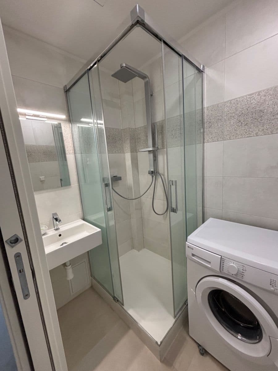 Pronájem bytu 1+kk 33 m², Černokostelecká, Praha, Praha Pronájem bytu 1+kk 33 m², Černokostelecká, Praha, Praha