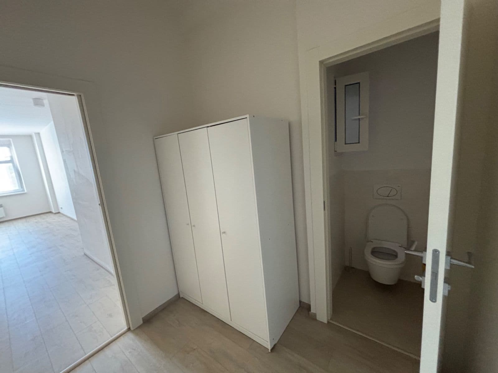 Pronájem bytu 1+kk 33 m², Černokostelecká, Praha, Praha Pronájem bytu 1+kk 33 m², Černokostelecká, Praha, Praha