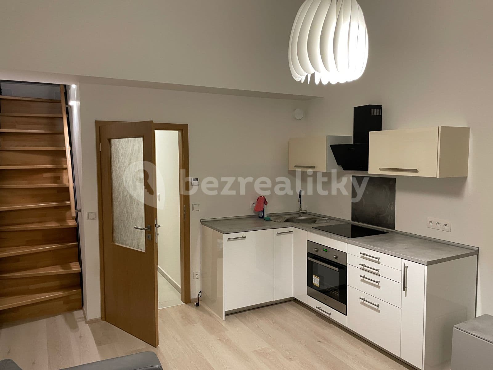 Pronájem bytu 2+kk 54 m², Chýně, Středočeský kraj Pronájem bytu 2+kk 54 m², Chýně, Středočeský kraj