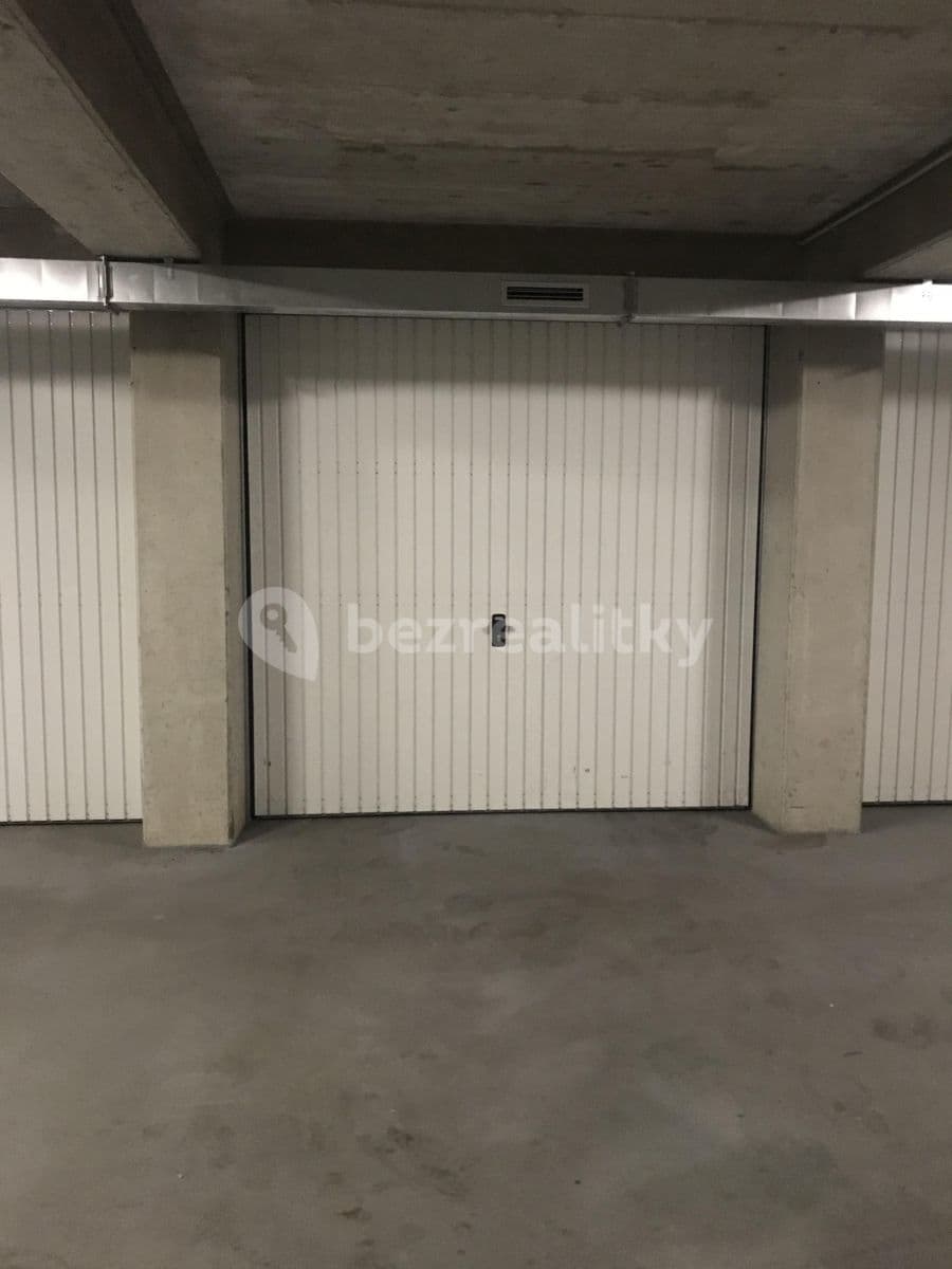 Pronájem garáže 16 m², Mošnerova, Olomouc, Olomoucký kraj Pronájem garáže 16 m², Mošnerova, Olomouc, Olomoucký kraj