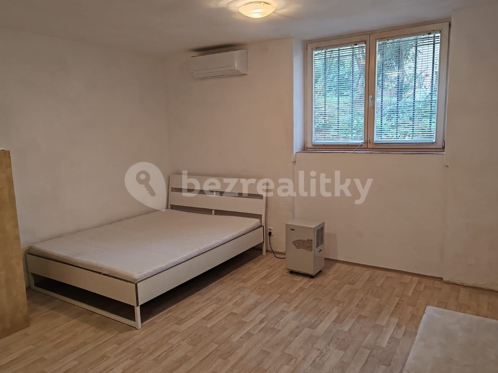 Pronájem bytu Garsoniéra 28 m², Na Dlouhém Lánu, Praha, Praha Pronájem bytu Garsoniéra 28 m², Na Dlouhém Lánu, Praha, Praha