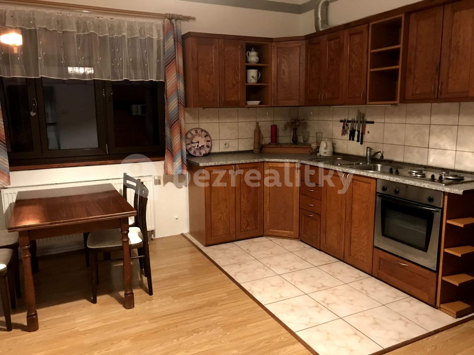 Pronájem bytu 2+1 80 m², Gellnerova, Mladá Boleslav, Středočeský kraj Pronájem bytu 2+1 80 m², Gellnerova, Mladá Boleslav, Středočeský kraj