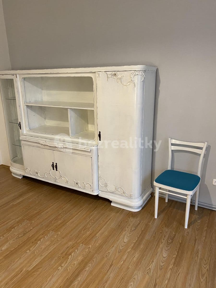 Pronájem bytu 2+1 80 m², Gellnerova, Mladá Boleslav, Středočeský kraj Pronájem bytu 2+1 80 m², Gellnerova, Mladá Boleslav, Středočeský kraj