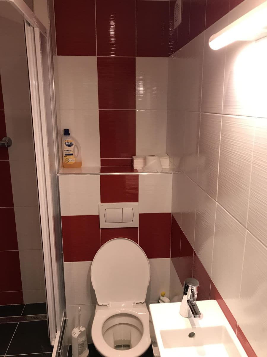 Pronájem bytu 4+1 75 m², Luhovská, Praha, Praha Pronájem bytu 4+1 75 m², Luhovská, Praha, Praha