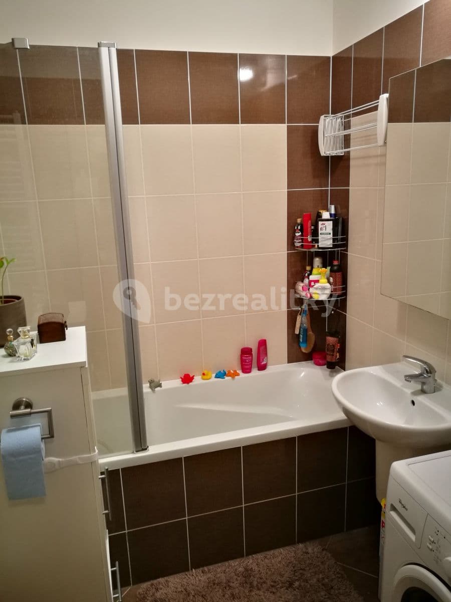 Pronájem bytu 2+kk 44 m², U Uhříněveské Obory, Praha, Praha Pronájem bytu 2+kk 44 m², U Uhříněveské Obory, Praha, Praha