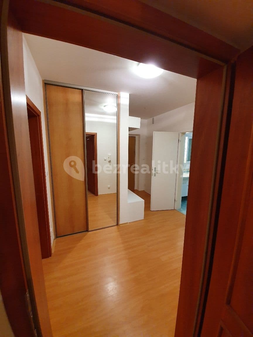 Pronájem bytu 3+kk 83 m², Za Sídlištěm, Dolní Břežany, Středočeský kraj Pronájem bytu 3+kk 83 m², Za Sídlištěm, Dolní Břežany, Středočeský kraj