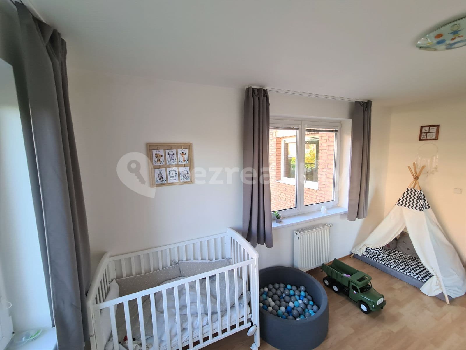 Pronájem bytu 3+kk 83 m², Za Sídlištěm, Dolní Břežany, Středočeský kraj Pronájem bytu 3+kk 83 m², Za Sídlištěm, Dolní Břežany, Středočeský kraj