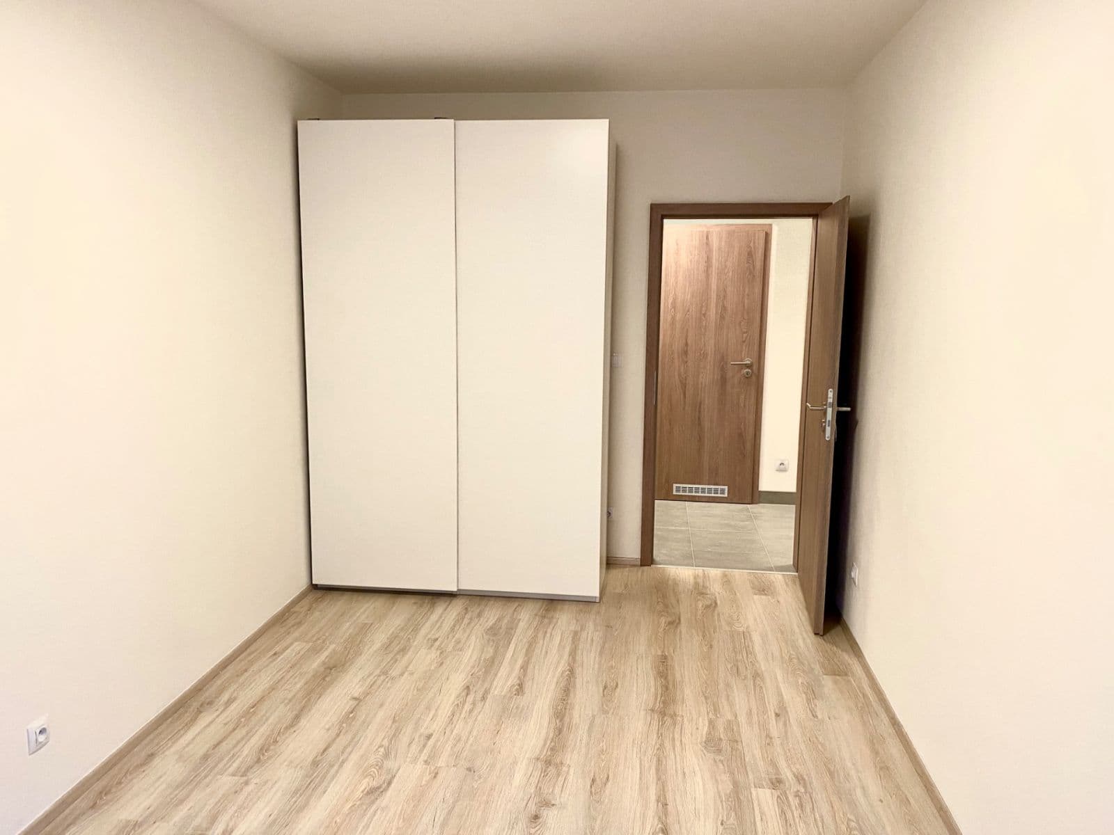 Pronájem bytu 3+kk 75 m², Tupolevova, Praha, Praha Pronájem bytu 3+kk 75 m², Tupolevova, Praha, Praha