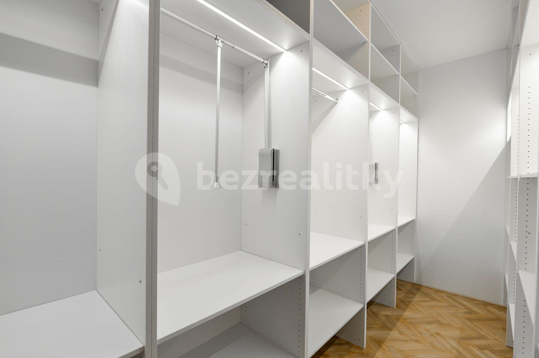 Pronájem bytu 3+1 103 m², Terronská, Praha, Praha Pronájem bytu 3+1 103 m², Terronská, Praha, Praha