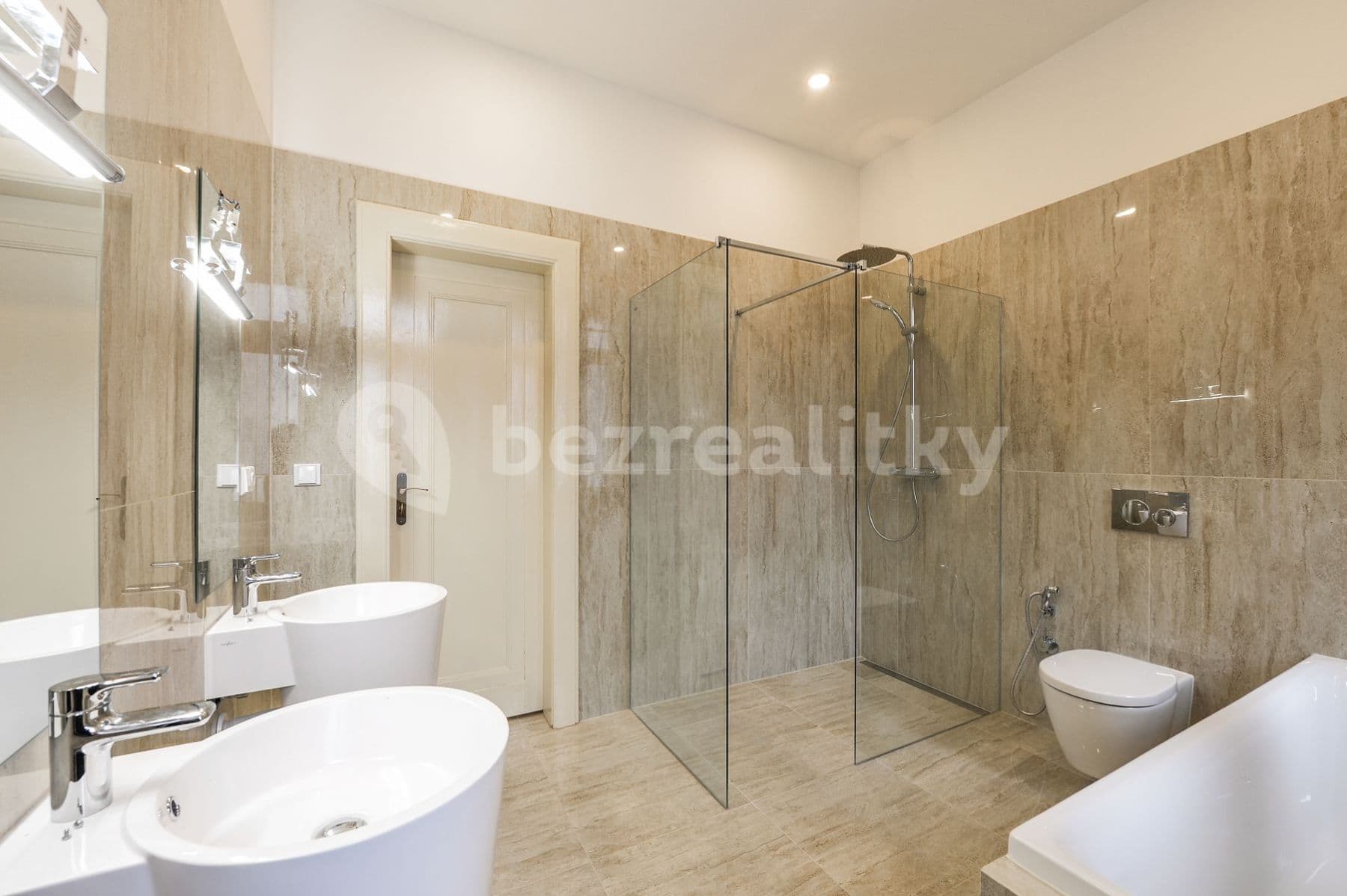 Pronájem bytu 3+1 103 m², Terronská, Praha, Praha Pronájem bytu 3+1 103 m², Terronská, Praha, Praha