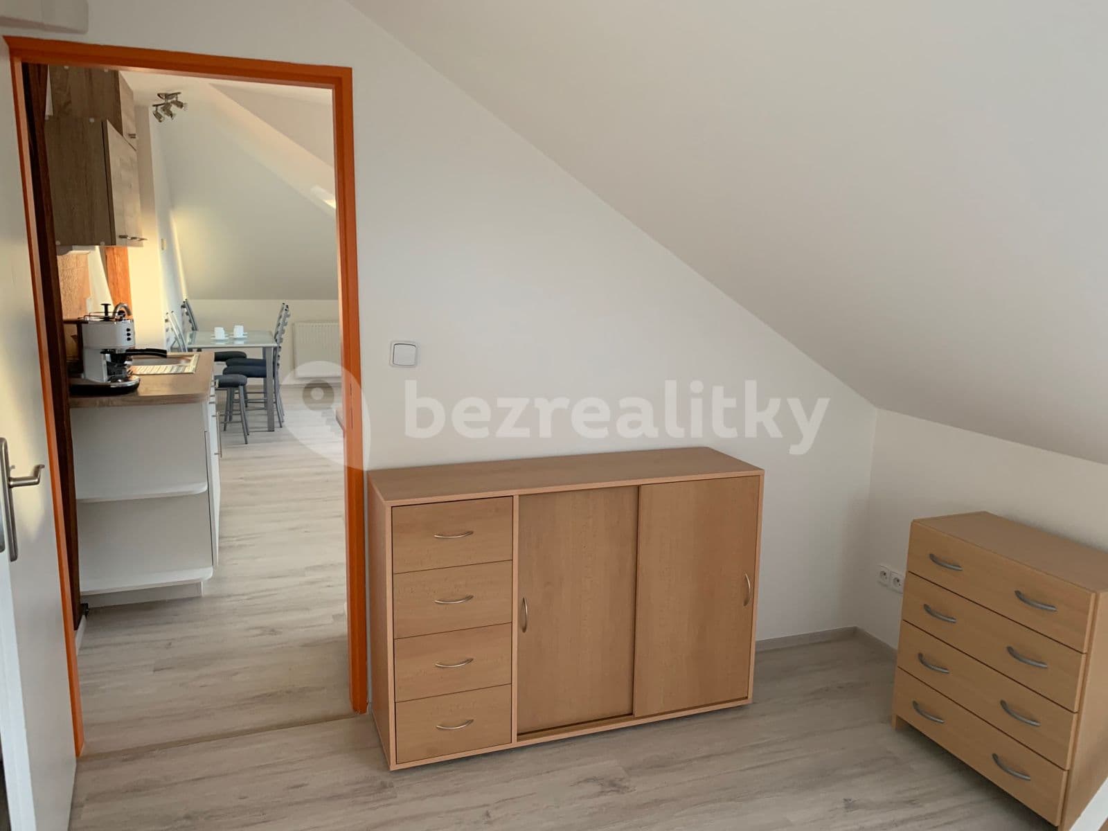 Pronájem bytu 3+kk 60 m², Jeremiášova, Praha, Praha Pronájem bytu 3+kk 60 m², Jeremiášova, Praha, Praha