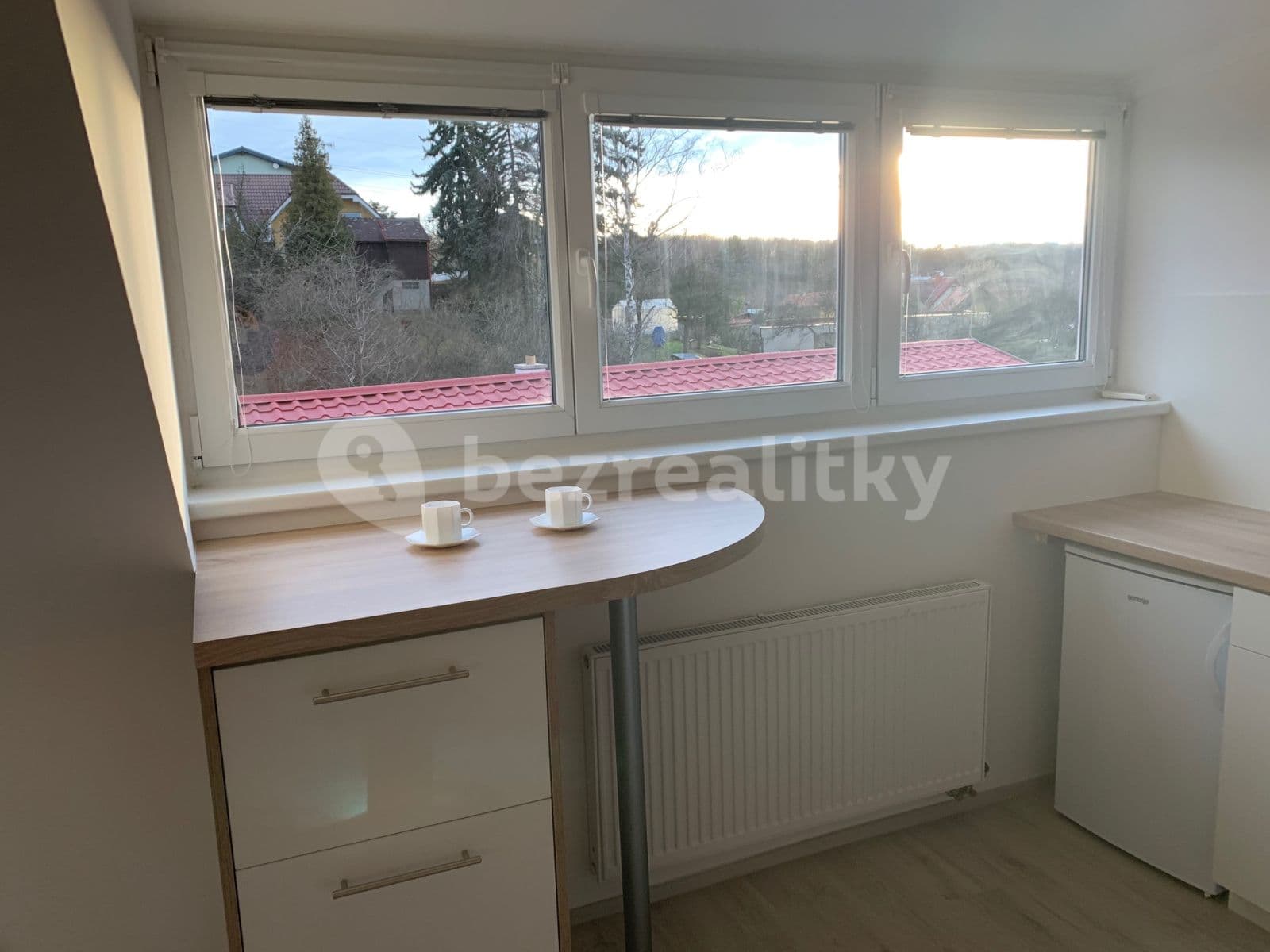 Pronájem bytu 3+kk 60 m², Jeremiášova, Praha, Praha Pronájem bytu 3+kk 60 m², Jeremiášova, Praha, Praha