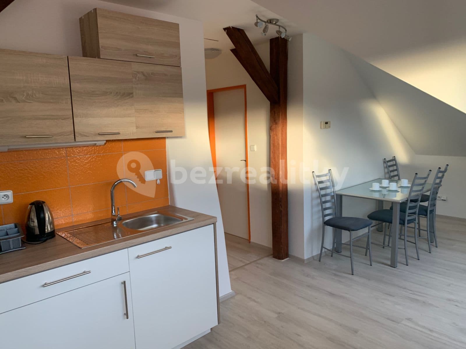 Pronájem bytu 3+kk 60 m², Jeremiášova, Praha, Praha Pronájem bytu 3+kk 60 m², Jeremiášova, Praha, Praha