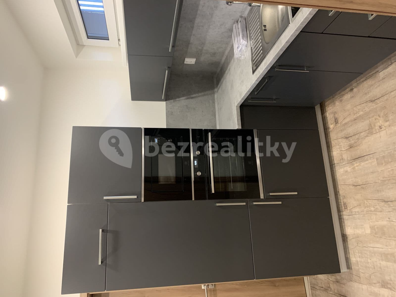 Pronájem bytu 2+1 55 m², Klučovská, Český Brod, Středočeský kraj Pronájem bytu 2+1 55 m², Klučovská, Český Brod, Středočeský kraj