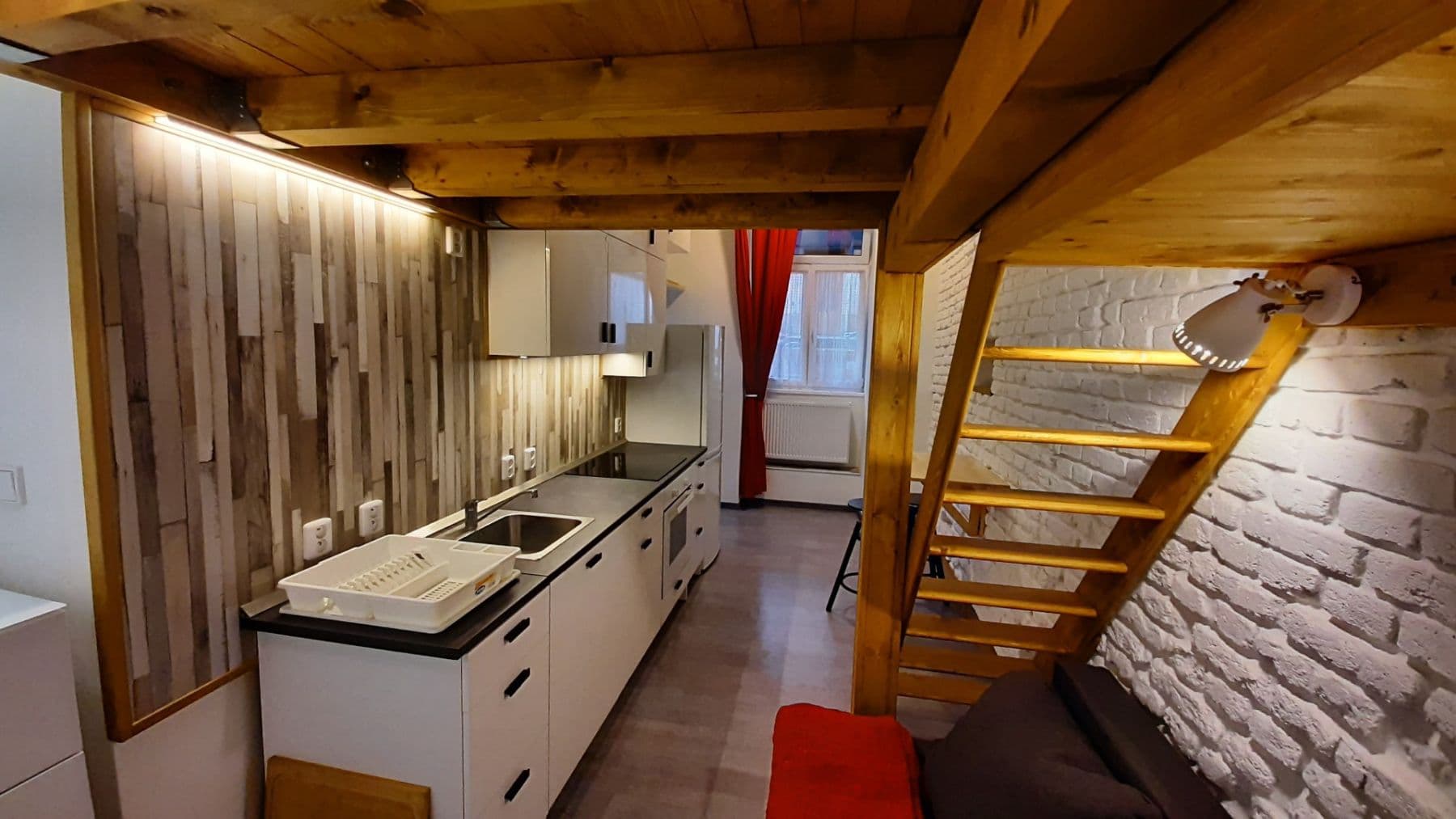 Pronájem bytu 1+kk 36 m², Jeronýmova, Praha, Praha Pronájem bytu 1+kk 36 m², Jeronýmova, Praha, Praha