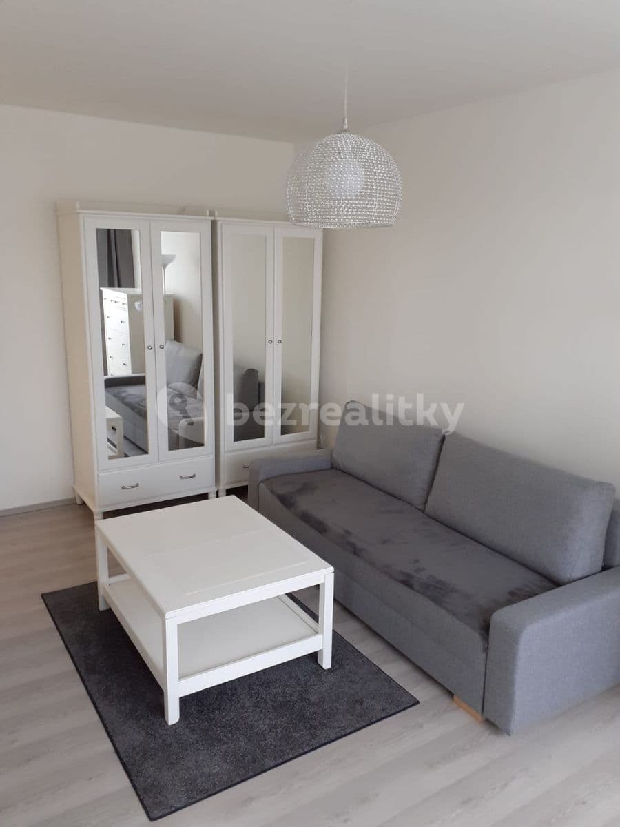 Pronájem bytu 1+1 35 m², Hanulova, Dúbravka, Bratislavský kraj Pronájem bytu 1+1 35 m², Hanulova, Dúbravka, Bratislavský kraj