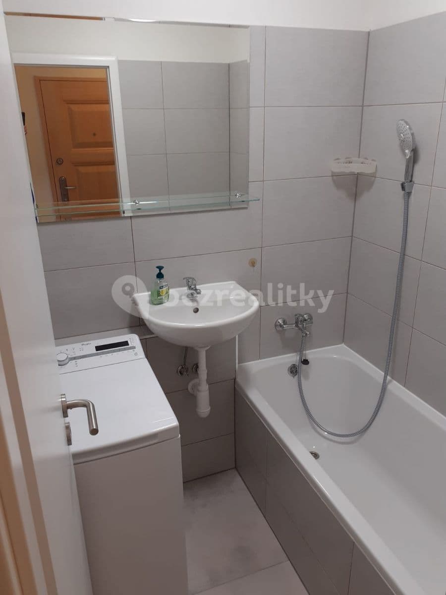 Pronájem bytu 1+1 35 m², Hanulova, Dúbravka, Bratislavský kraj Pronájem bytu 1+1 35 m², Hanulova, Dúbravka, Bratislavský kraj