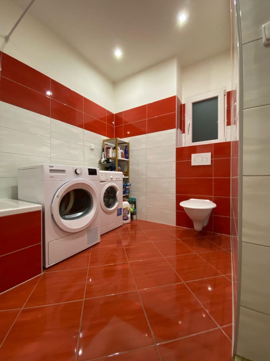 Pronájem bytu 2+kk 47 m², Husova, Mladá Boleslav, Středočeský kraj Pronájem bytu 2+kk 47 m², Husova, Mladá Boleslav, Středočeský kraj