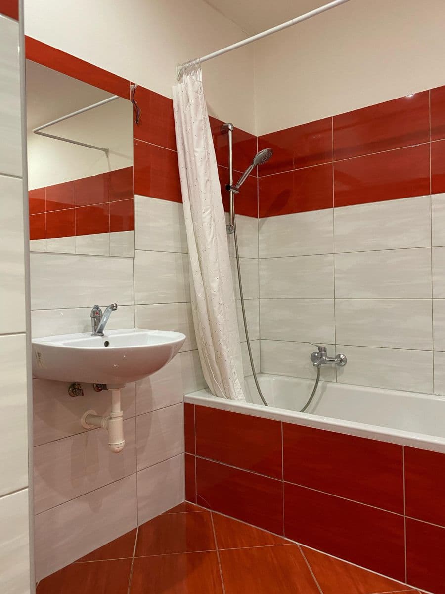 Pronájem bytu 2+kk 47 m², Husova, Mladá Boleslav, Středočeský kraj Pronájem bytu 2+kk 47 m², Husova, Mladá Boleslav, Středočeský kraj