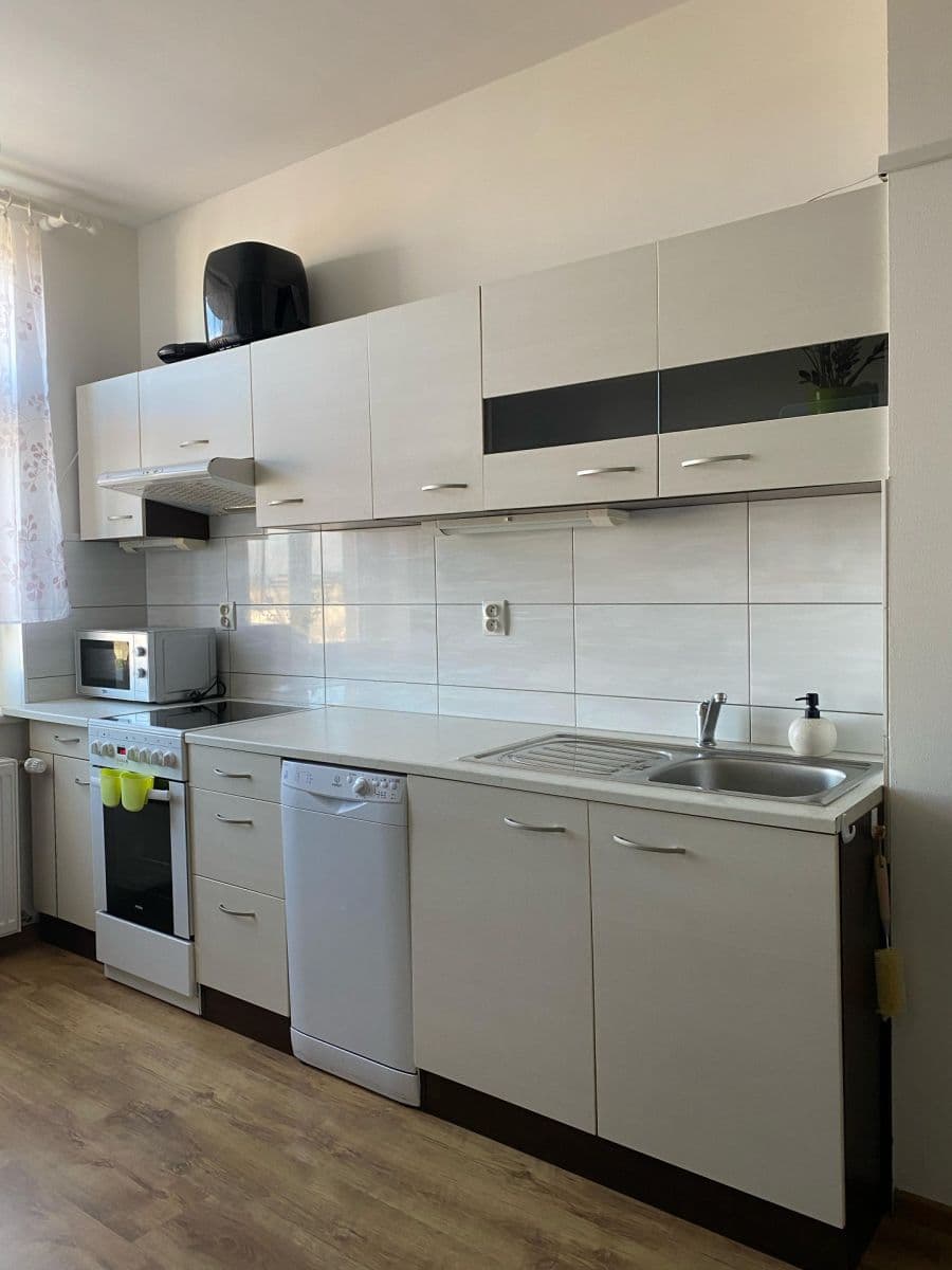 Pronájem bytu 2+kk 47 m², Husova, Mladá Boleslav, Středočeský kraj Pronájem bytu 2+kk 47 m², Husova, Mladá Boleslav, Středočeský kraj