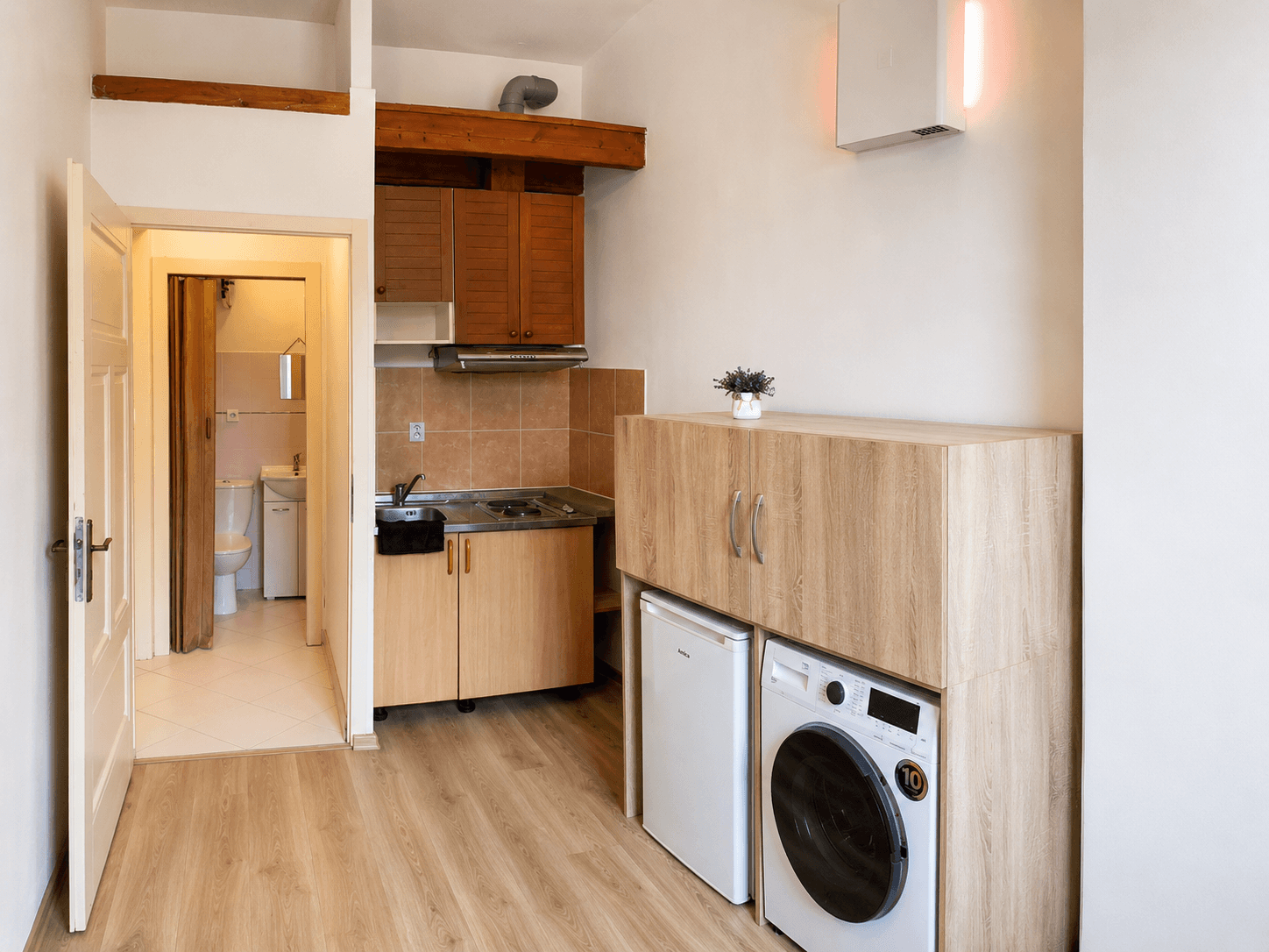 Pronájem bytu Garsoniéra 24 m², Emilie Floriánové, Jablonec nad Nisou, Liberecký kraj Pronájem bytu Garsoniéra 24 m², Emilie Floriánové, Jablonec nad Nisou, Liberecký kraj
