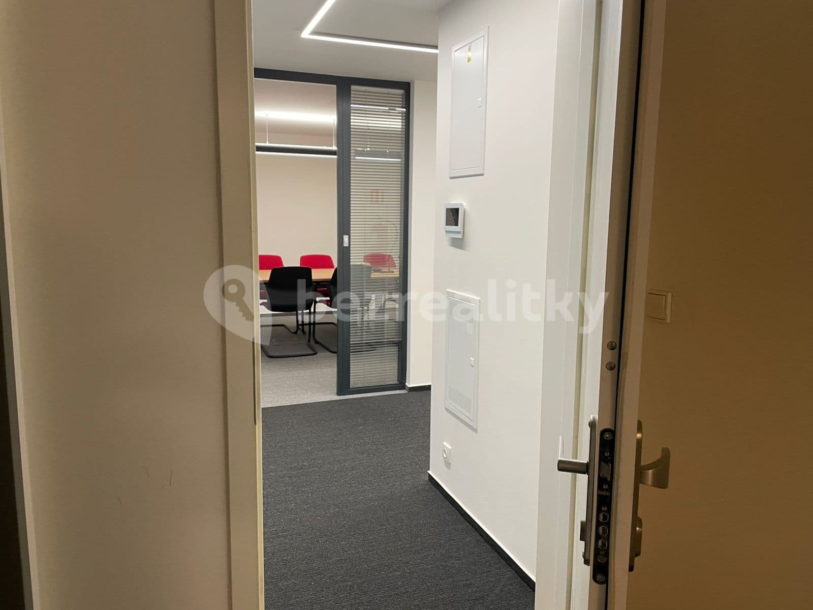 Pronájem kanceláře 77 m², Hlaváčkova, Praha, Praha Pronájem kanceláře 77 m², Hlaváčkova, Praha, Praha