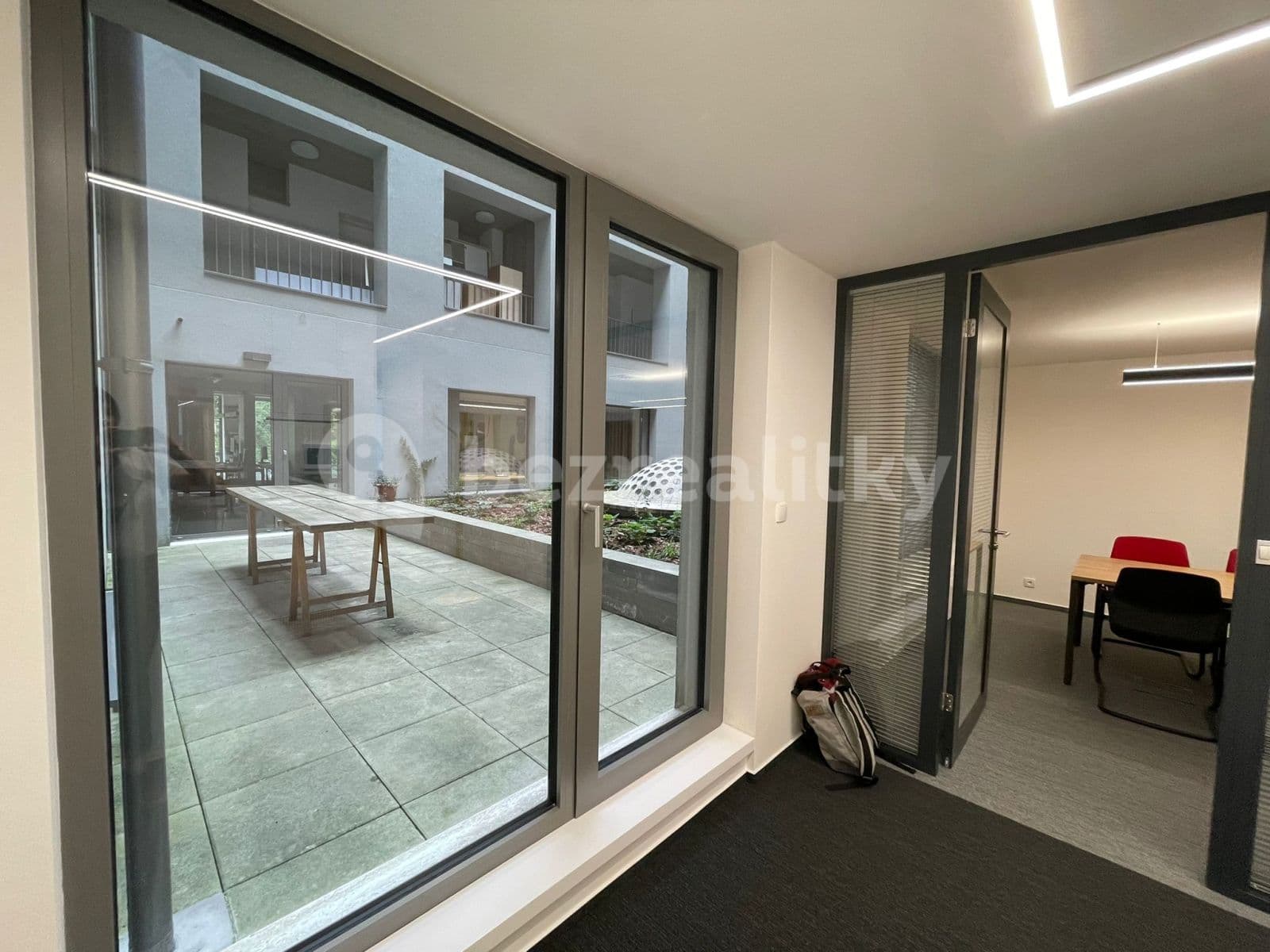 Pronájem kanceláře 77 m², Hlaváčkova, Praha, Praha Pronájem kanceláře 77 m², Hlaváčkova, Praha, Praha