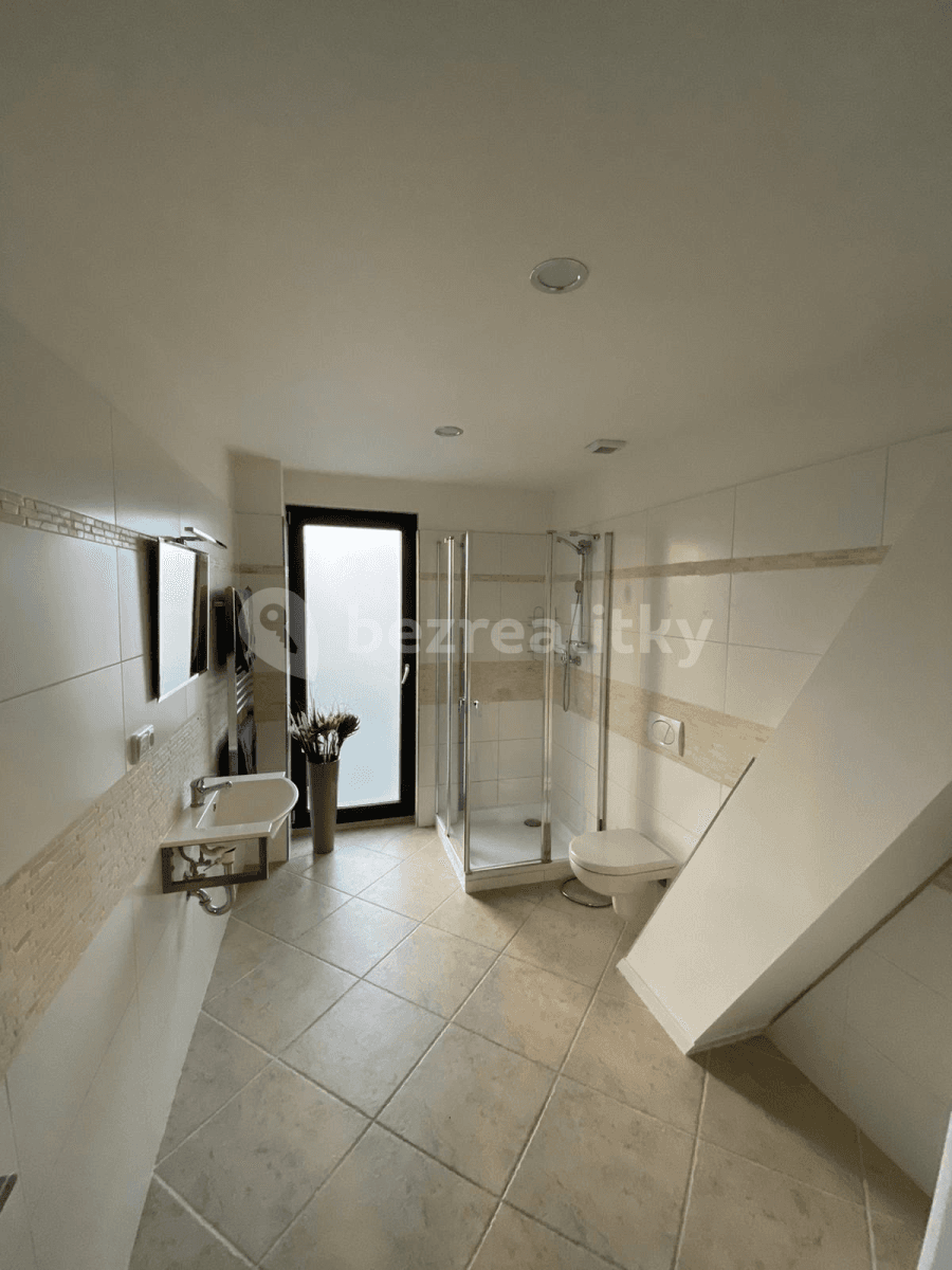 Pronájem bytu 1+kk 42 m², K Pitkovicům, Praha, Praha Pronájem bytu 1+kk 42 m², K Pitkovicům, Praha, Praha