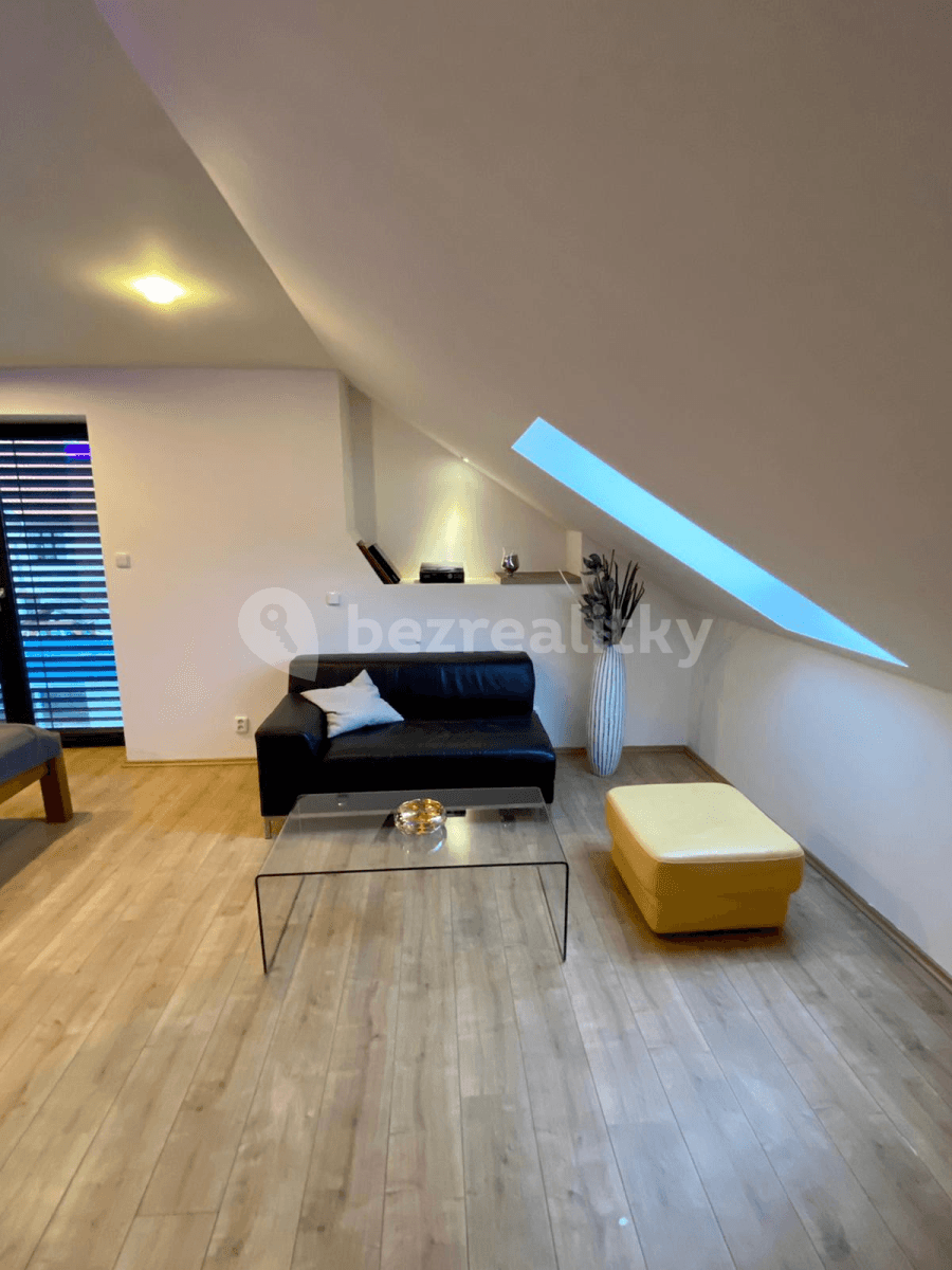 Pronájem bytu 1+kk 42 m², K Pitkovicům, Praha, Praha Pronájem bytu 1+kk 42 m², K Pitkovicům, Praha, Praha