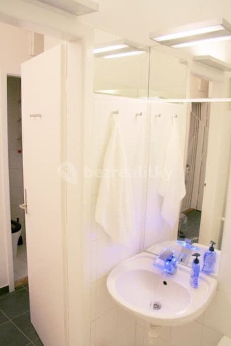 Pronájem bytu Garsoniéra 21 m², Na Zbořenci, Praha, Praha Pronájem bytu Garsoniéra 21 m², Na Zbořenci, Praha, Praha