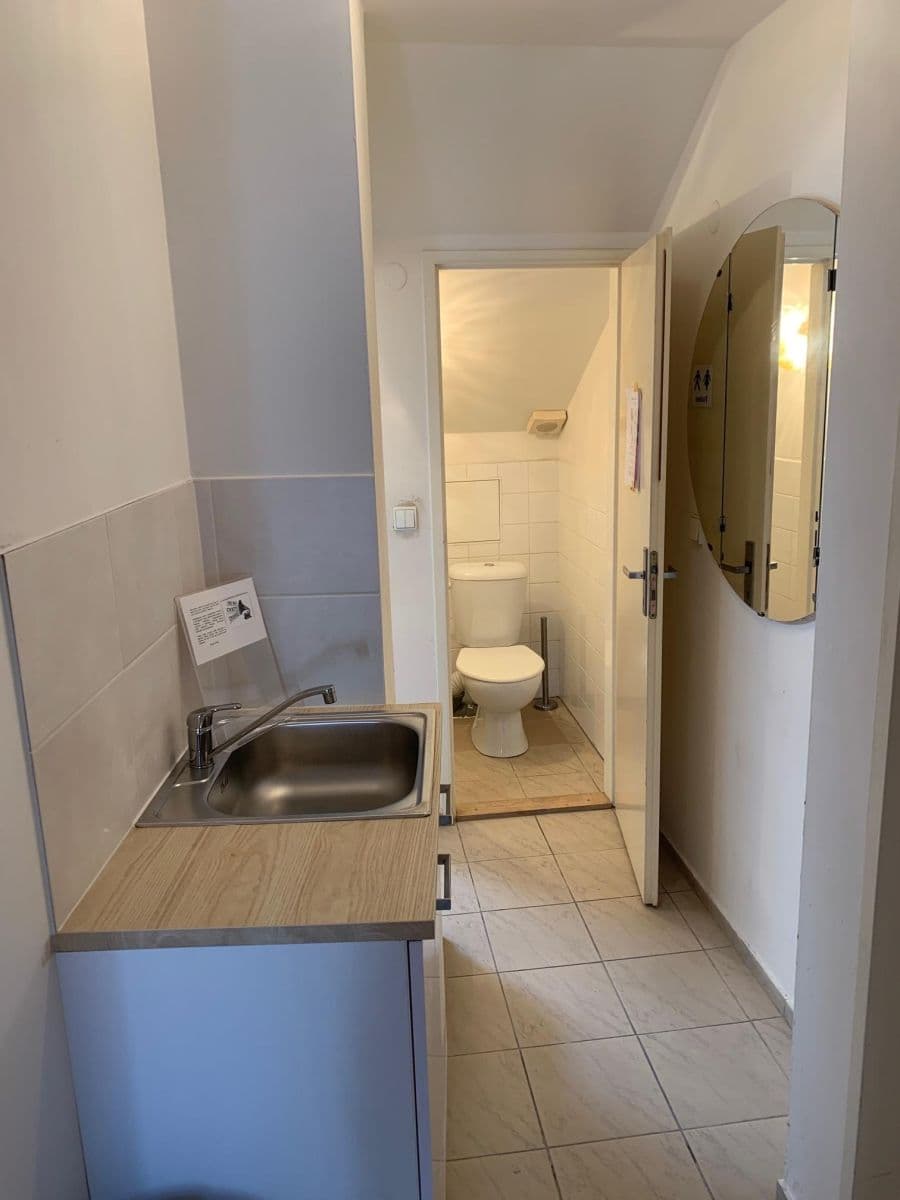 Pronájem bytu 2+kk 18 m², Kováků, Praha, Praha Pronájem bytu 2+kk 18 m², Kováků, Praha, Praha