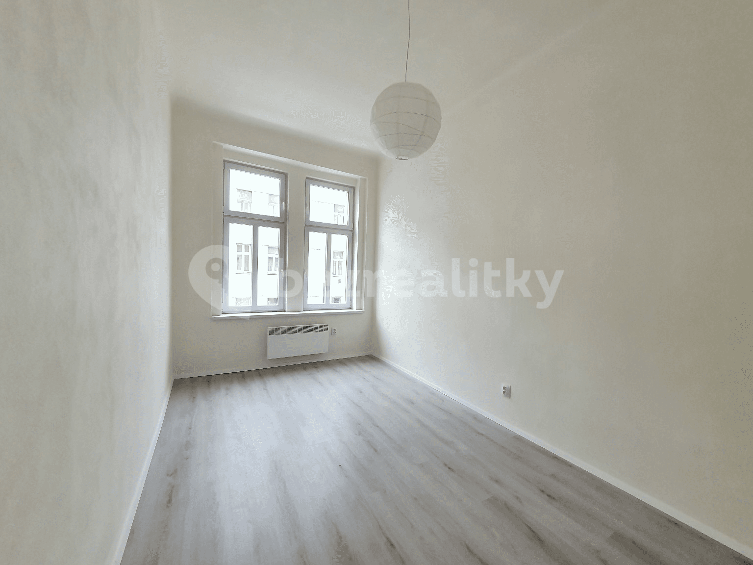 Pronájem bytu 1+kk 28 m², Nuselská, Praha, Praha