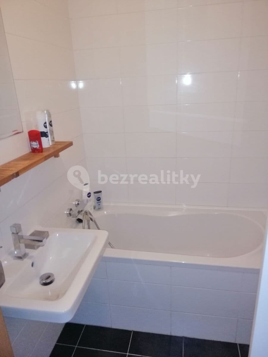 Pronájem bytu 3+kk 63 m², Komenského, Horoměřice, Středočeský kraj Pronájem bytu 3+kk 63 m², Komenského, Horoměřice, Středočeský kraj