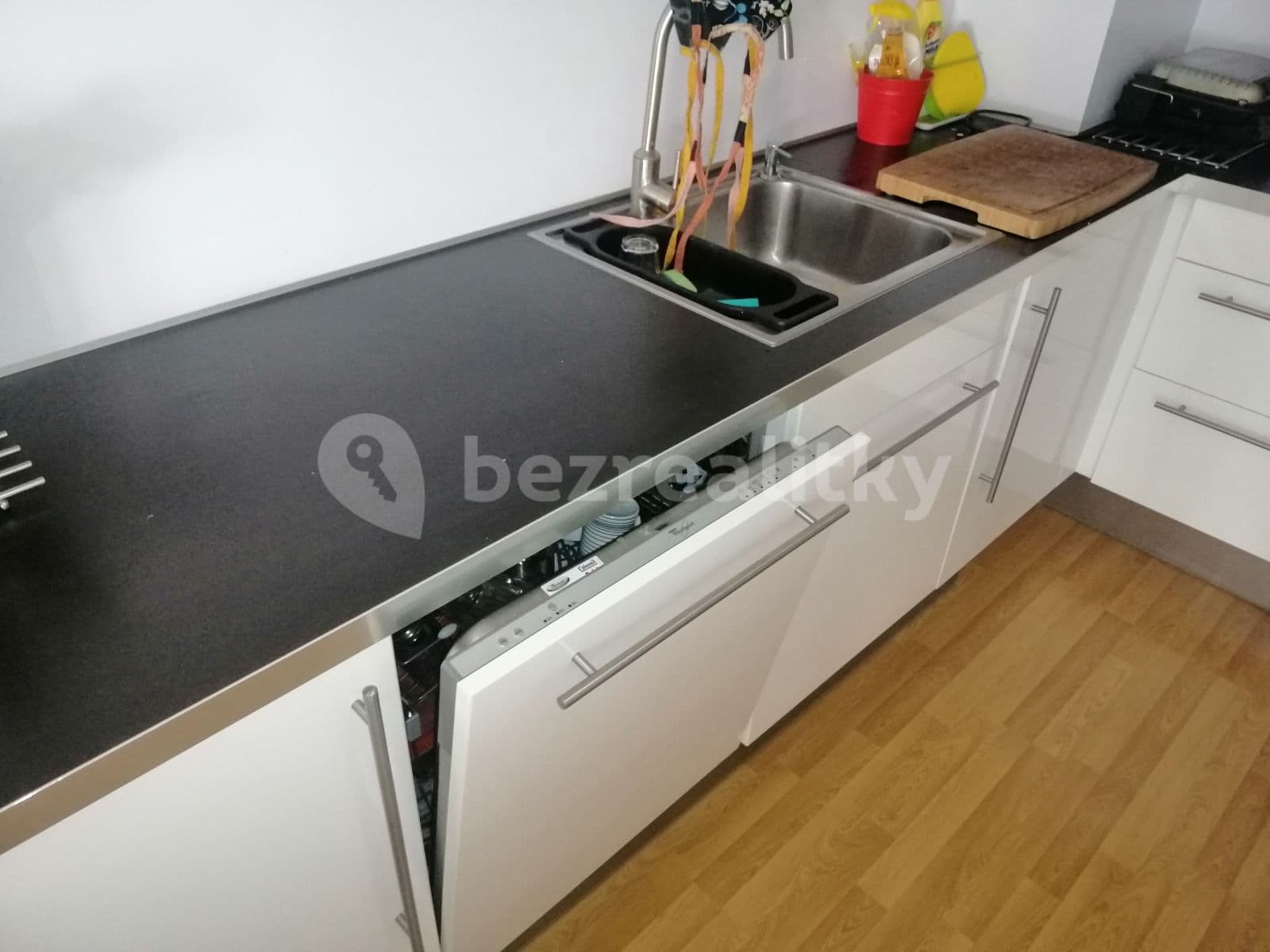 Pronájem bytu 3+kk 63 m², Komenského, Horoměřice, Středočeský kraj Pronájem bytu 3+kk 63 m², Komenského, Horoměřice, Středočeský kraj