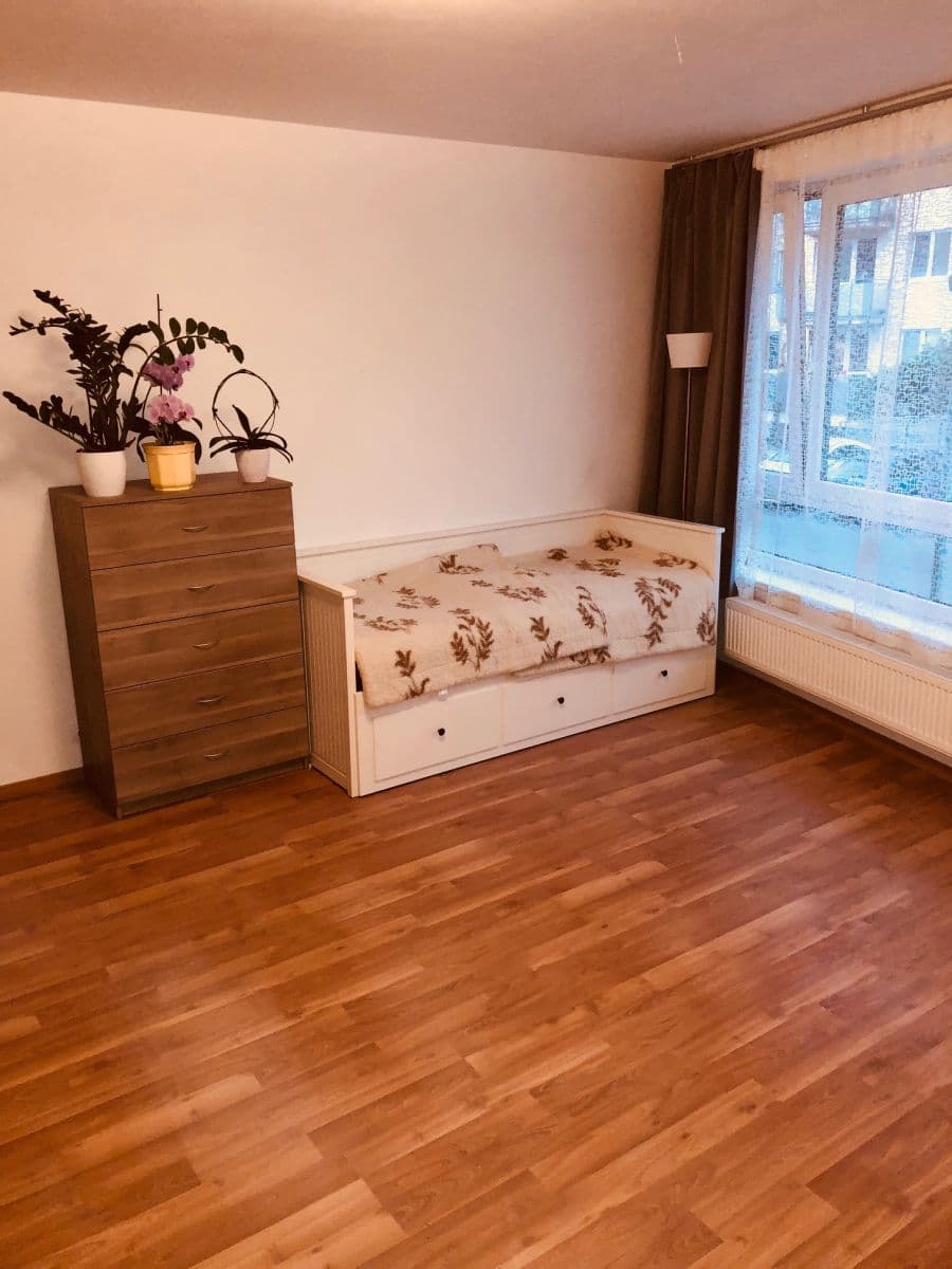 Pronájem bytu 1+kk 36 m², Rižská, Praha, Praha Pronájem bytu 1+kk 36 m², Rižská, Praha, Praha