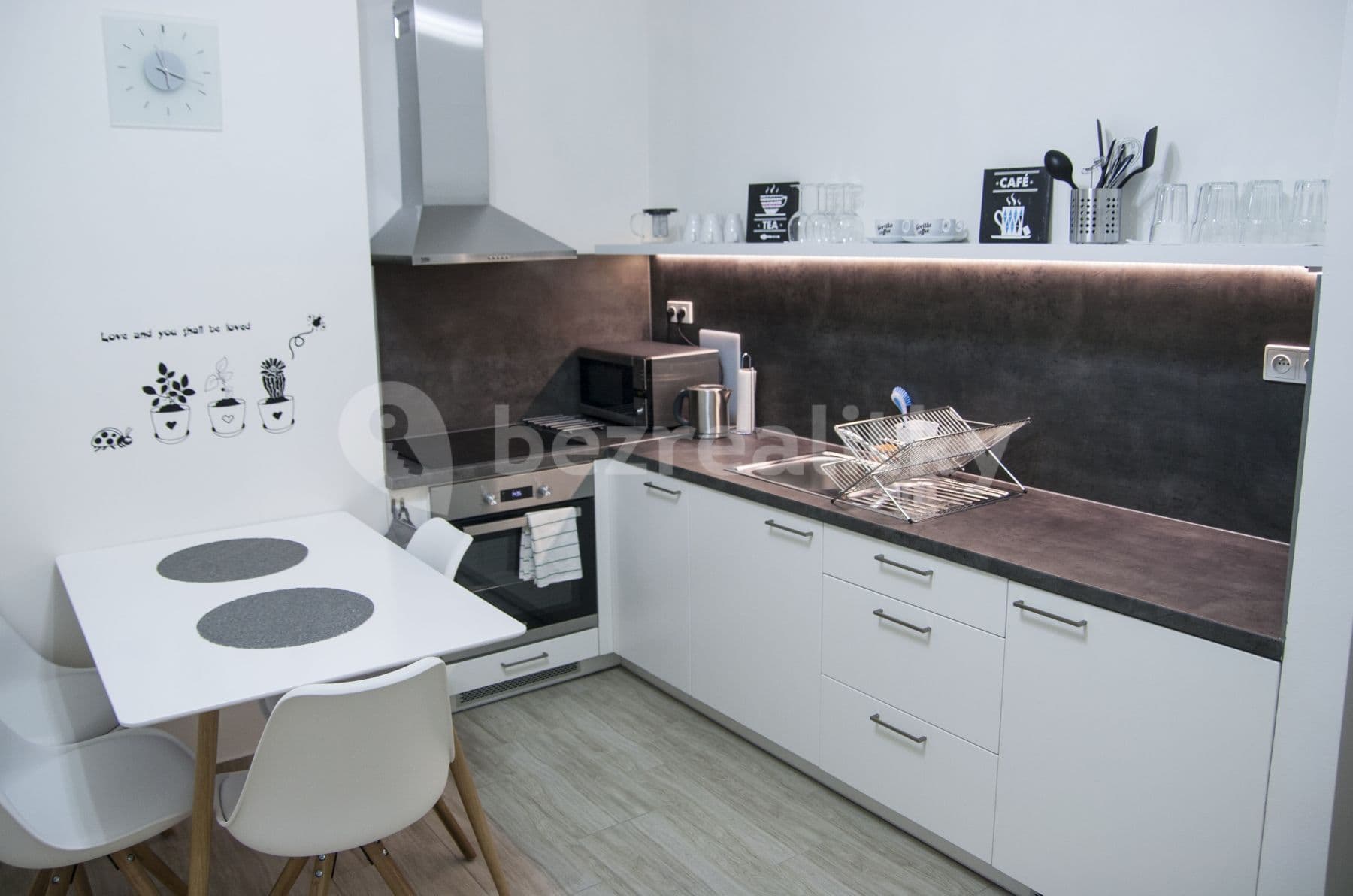 Pronájem bytu 1+kk 42 m², Bořivojova, Praha, Praha Pronájem bytu 1+kk 42 m², Bořivojova, Praha, Praha