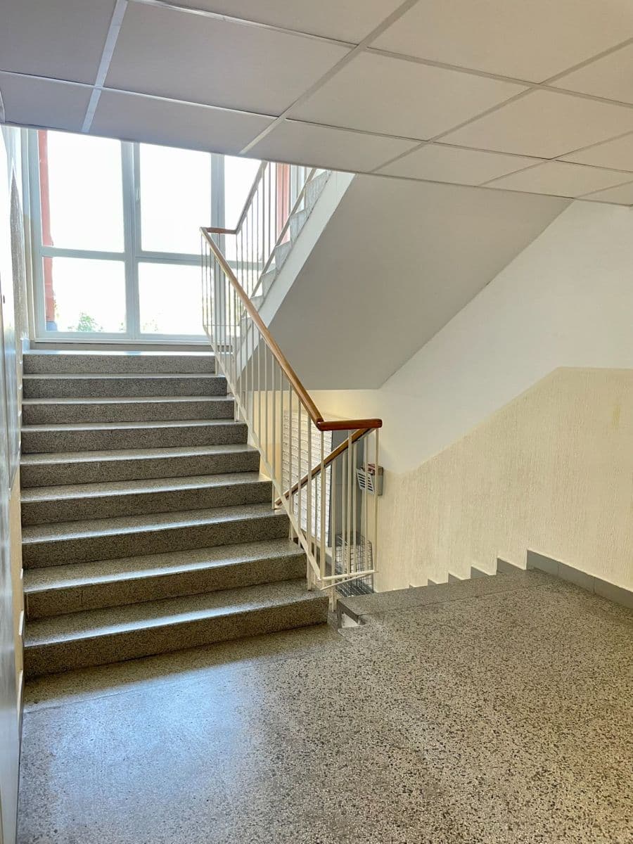 Pronájem bytu 1+1 25 m², Kominárska, Nové Mesto, Bratislavský kraj Pronájem bytu 1+1 25 m², Kominárska, Nové Mesto, Bratislavský kraj