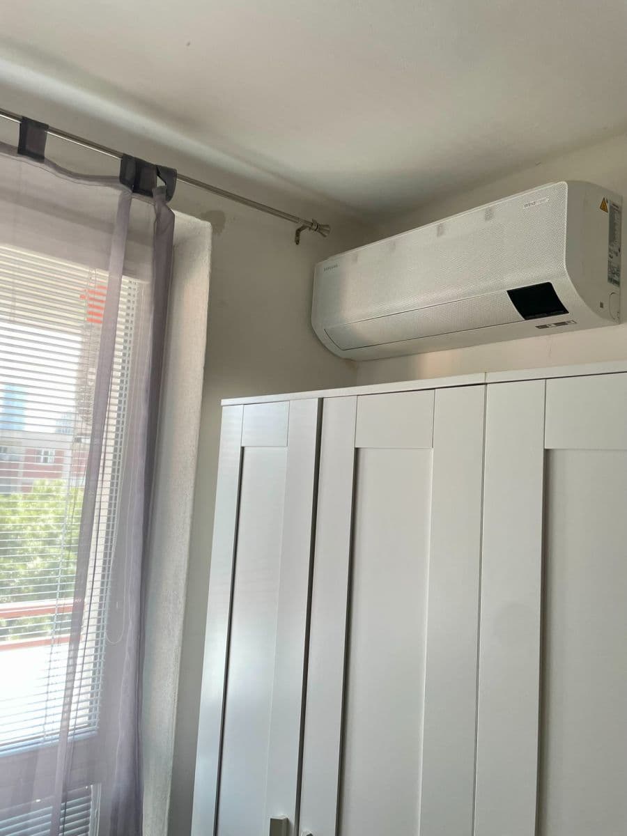 Pronájem bytu 1+1 25 m², Kominárska, Nové Mesto, Bratislavský kraj Pronájem bytu 1+1 25 m², Kominárska, Nové Mesto, Bratislavský kraj