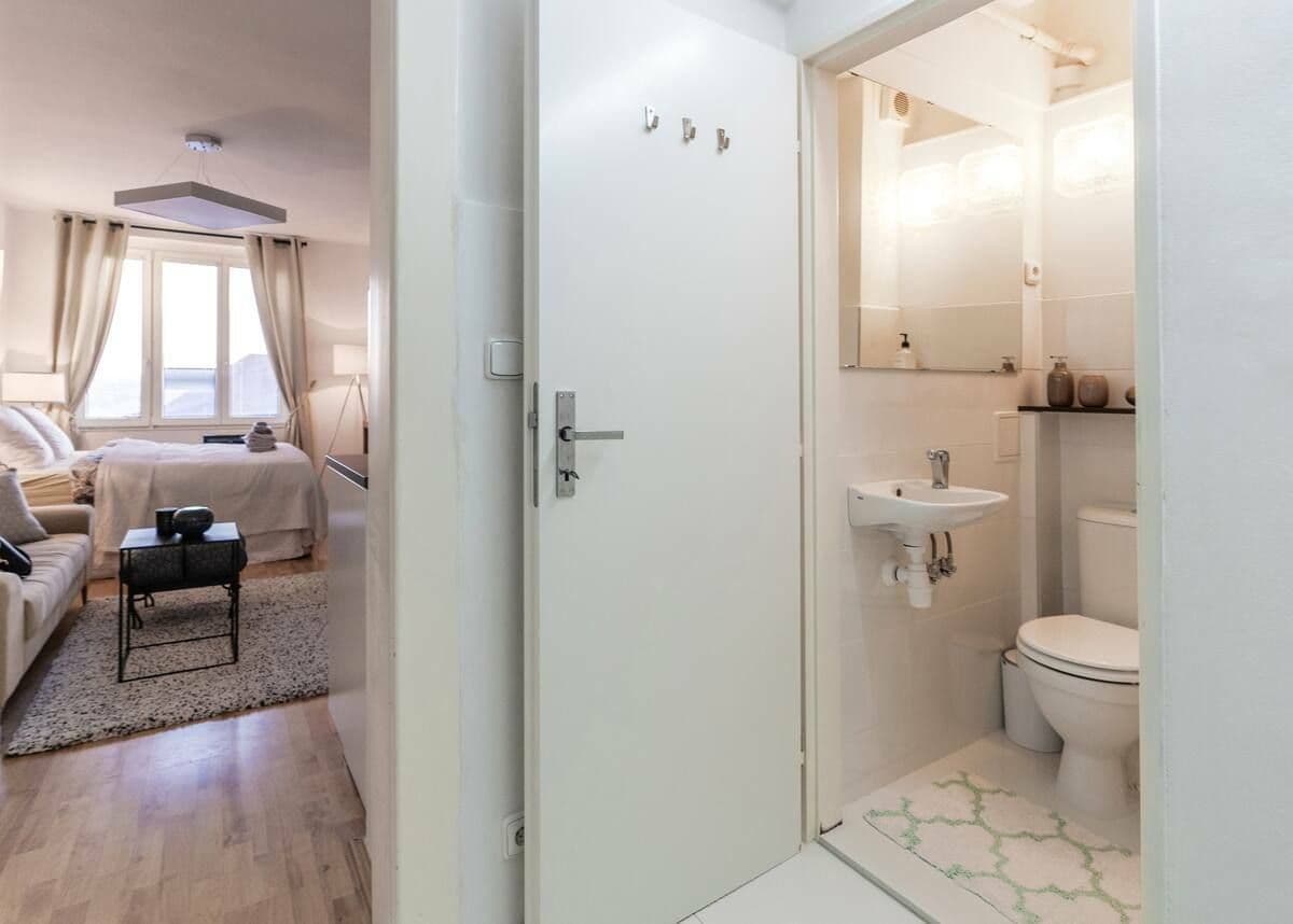 Pronájem bytu 1+kk 28 m², Ruská, Praha, Praha Pronájem bytu 1+kk 28 m², Ruská, Praha, Praha