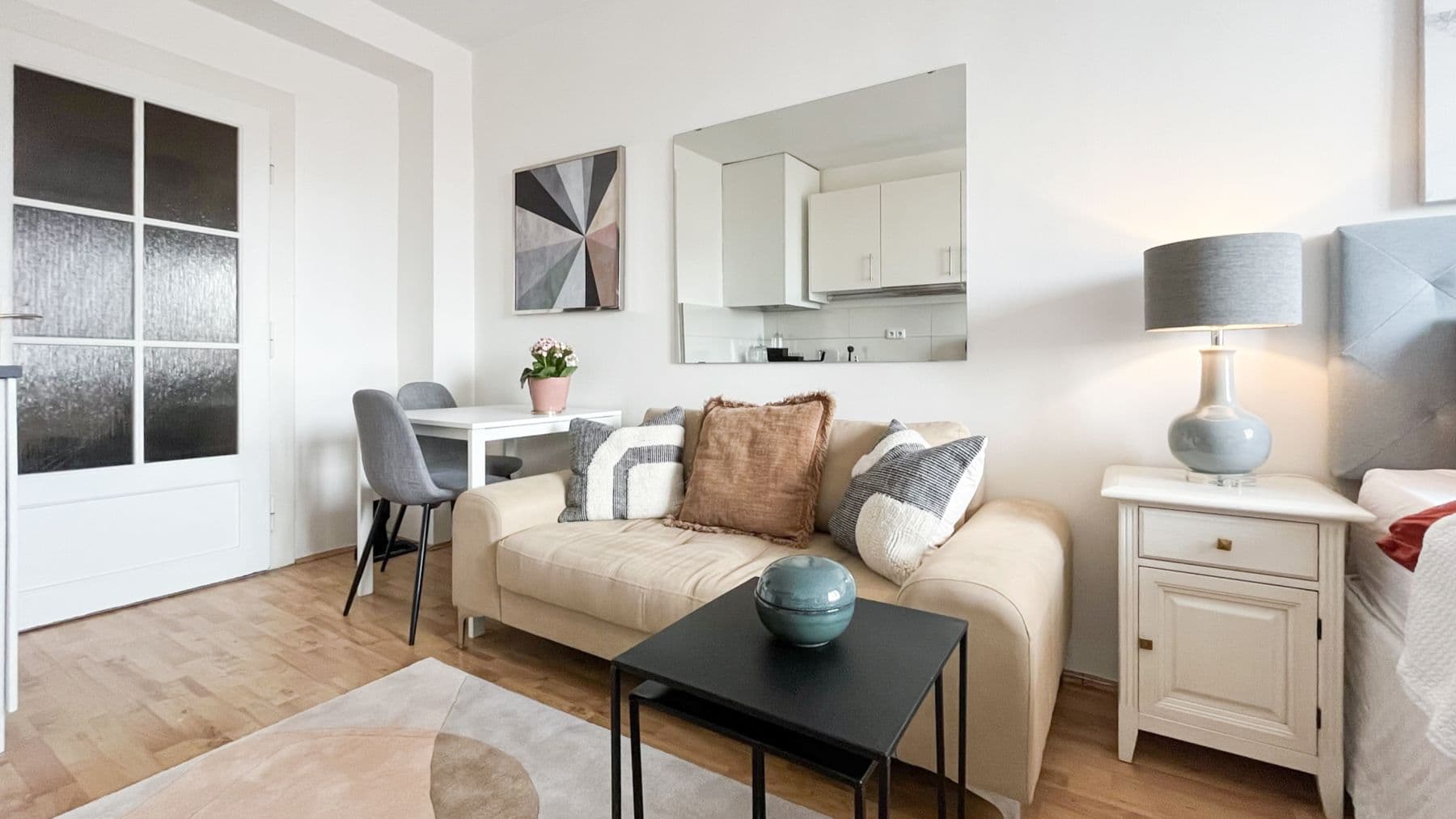 Pronájem bytu 1+kk 28 m², Ruská, Praha, Praha Pronájem bytu 1+kk 28 m², Ruská, Praha, Praha