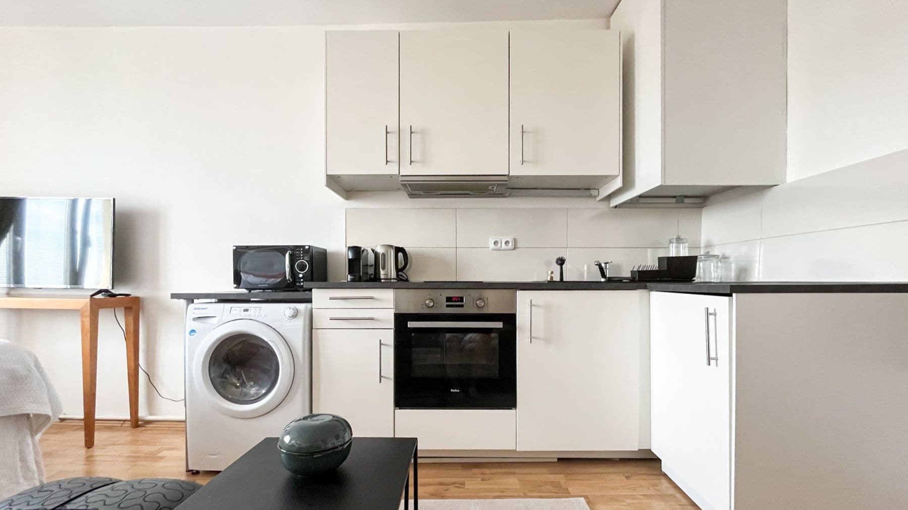 Pronájem bytu 1+kk 28 m², Ruská, Praha, Praha Pronájem bytu 1+kk 28 m², Ruská, Praha, Praha