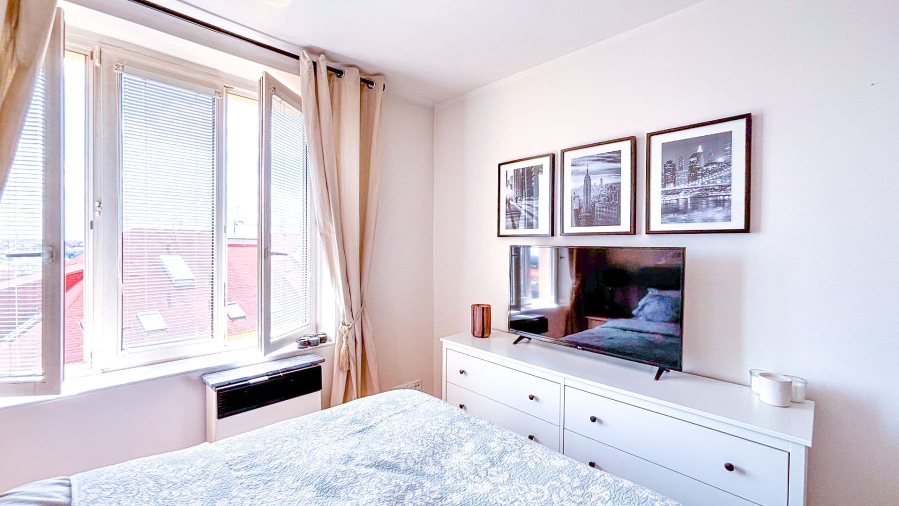 Pronájem bytu 1+kk 28 m², Ruská, Praha, Praha Pronájem bytu 1+kk 28 m², Ruská, Praha, Praha