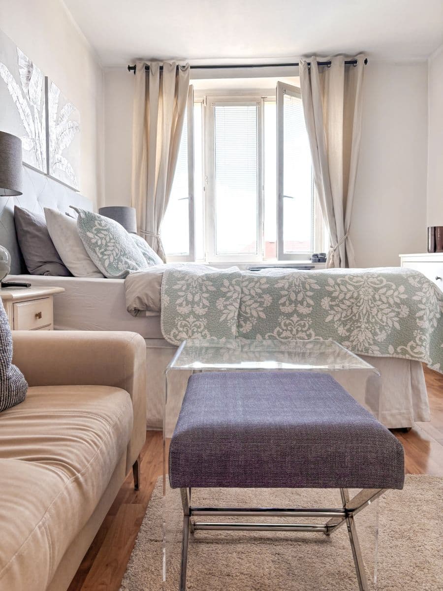 Pronájem bytu 1+kk 28 m², Ruská, Praha, Praha Pronájem bytu 1+kk 28 m², Ruská, Praha, Praha